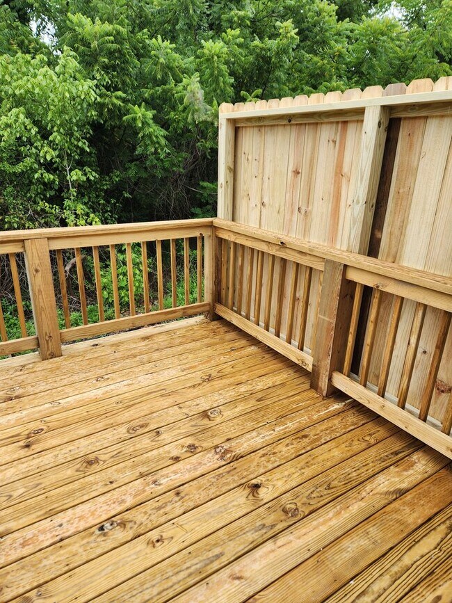 Building Photo - 2 Bed 1 Bath Modern Duplex Unit Blackstone VA-Fort Pickett