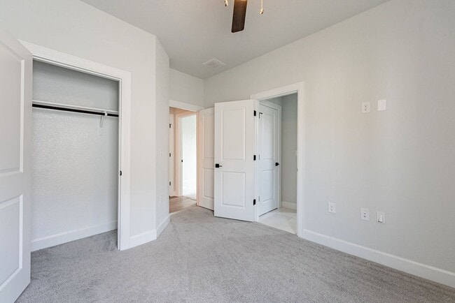 Building Photo - Amazing 3 bedroom, 2 bathroom home in East Austin!