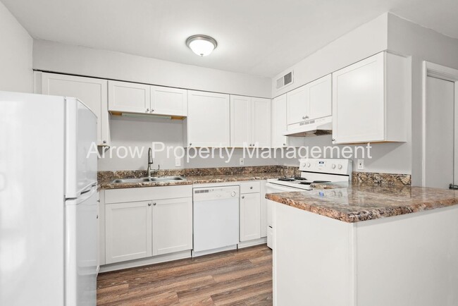 Building Photo - 50% off Second Full Month's Rent with a Si...