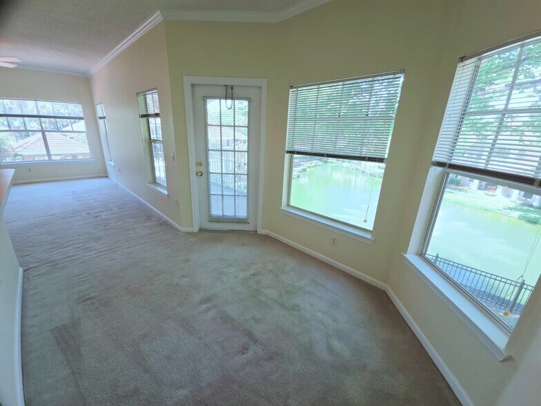 Building Photo - 2422 White Magnolia Way
