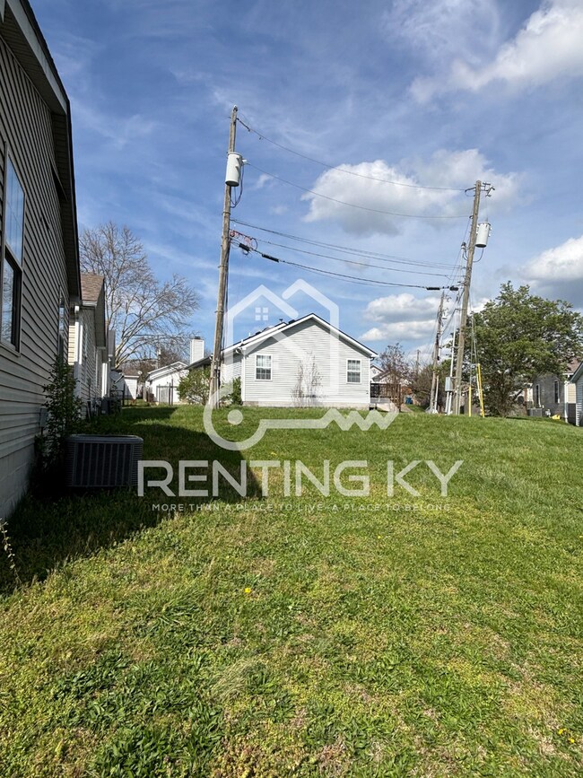 Building Photo - Newly Renovated 3-Bed, 2-Bath Stand-alone House!