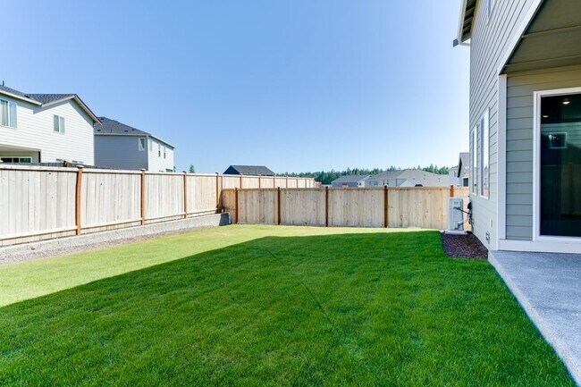 Building Photo - 6130 Crestner Dr SW