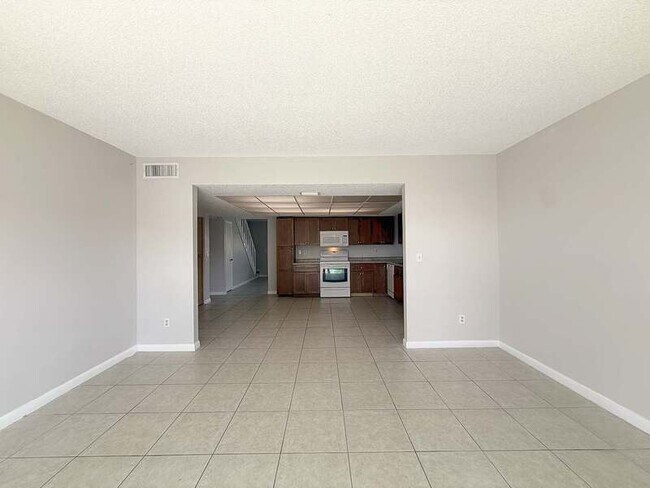 Building Photo - 1454 Trotter Rd