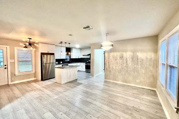 Building Photo - 1110 Clower-