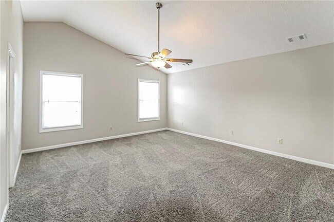 Building Photo - 3387 Summit Glen Dr