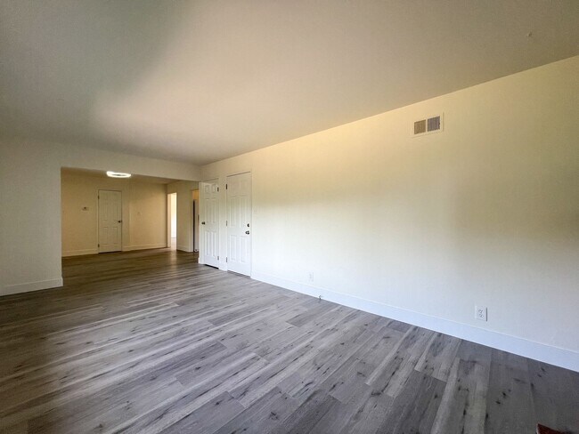 Building Photo - 1742 Sequoia St