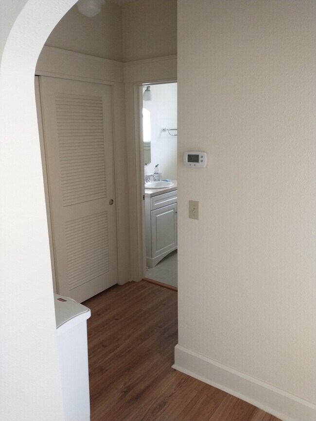 Building Photo - 1240 13th St N