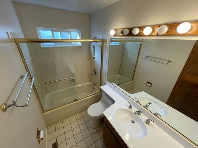 Building Photo - $3,890 / 4b/2bth - CUTE HOME IN GLENMOOR