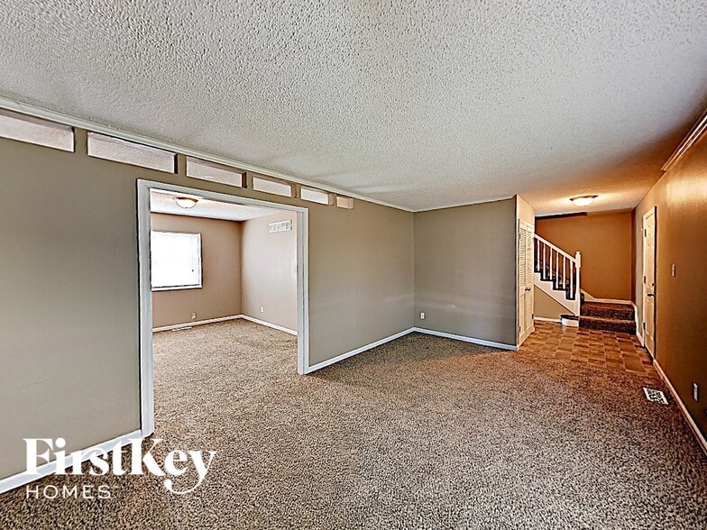 Building Photo - 6832 Chilham Dr