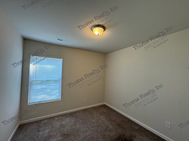Building Photo - 1220 Hope Farm Dr