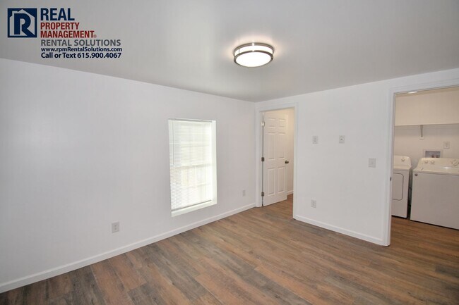 Building Photo - 605 Fairview Ave