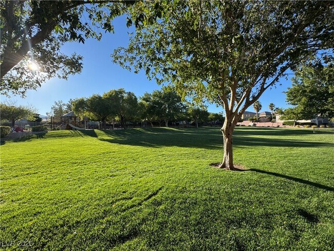 Building Photo - 9501 Ironsend St