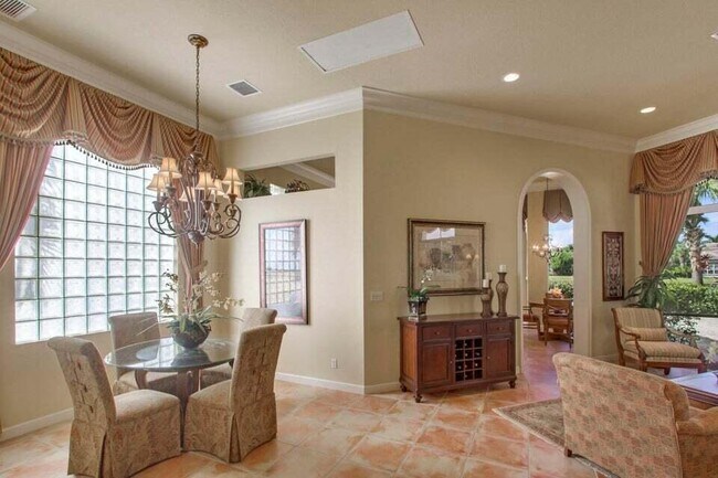 Building Photo - 207 Andalusia Dr