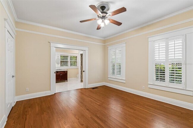 Building Photo - 1107 W Horatio St