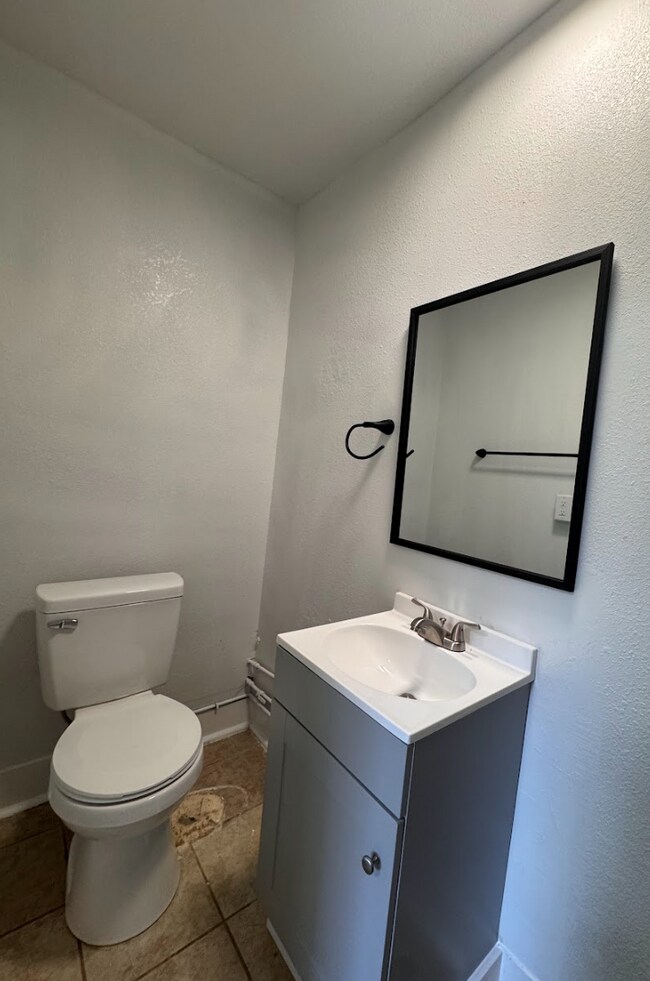 Building Photo - Greenville Rental Alert! Minutes from Unity Park & Downtown Greenville!