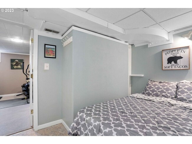 Building Photo - Great Home on 1/3 Acre