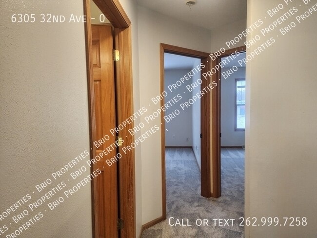 Building Photo - 6305 32nd Ave