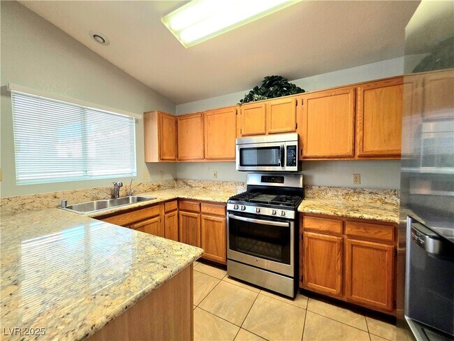 Building Photo - 8206 James Grayson Dr