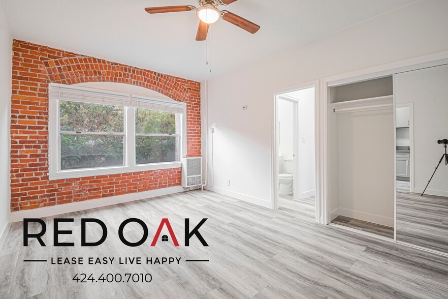 Primary Photo - 147 Normandie Ave