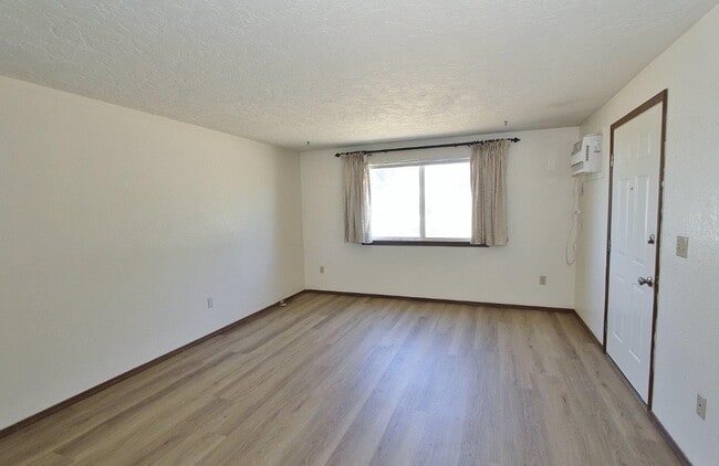 Building Photo - 1306 Poplar St