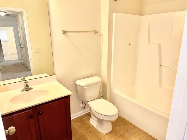 Building Photo - Beautiful home in Everwood!