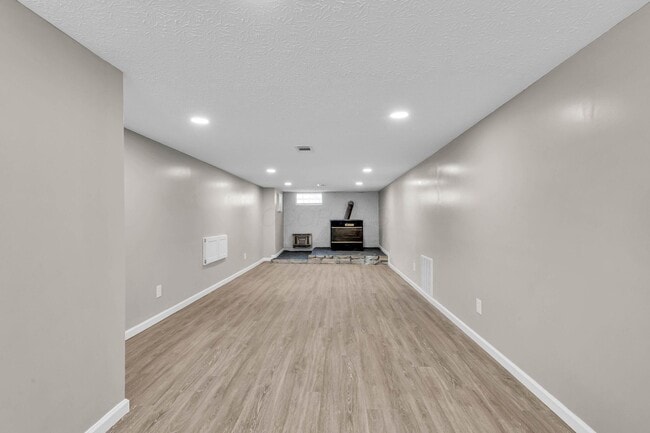 Building Photo - 3134 Medina Ave