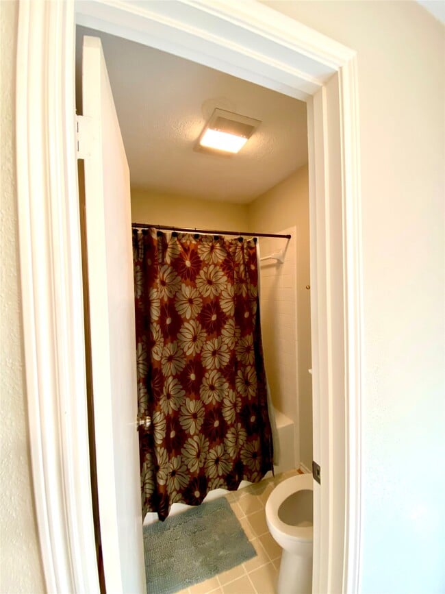 Building Photo - 7350 Kirby Dr