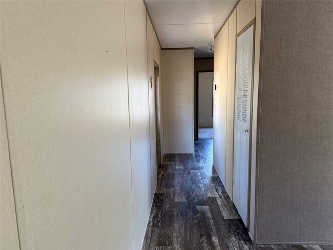 Building Photo - 37019 Gossamer Ln