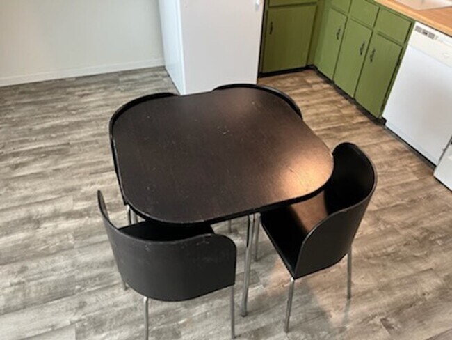 Building Photo - 1BD 1BTH Townhouse near Belmar