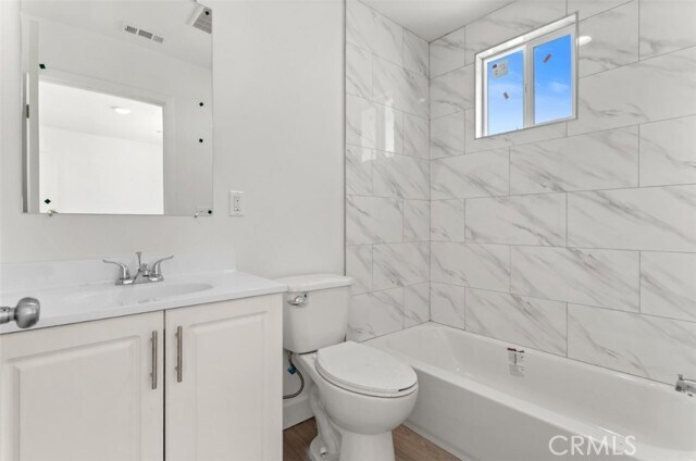 Building Photo - 703 W 80th St