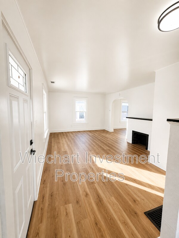 Building Photo - 426 Hazel Ave