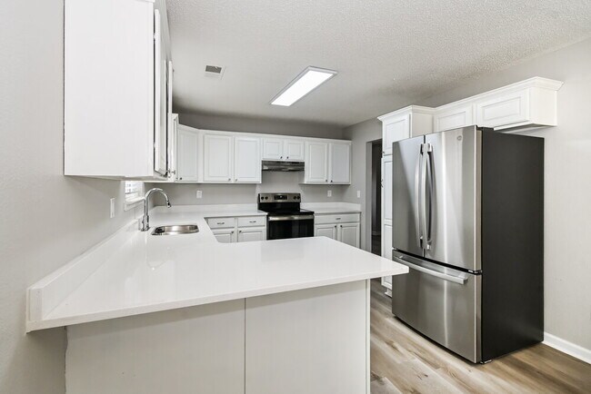 Building Photo - 7412 Hunter's Horn Dr