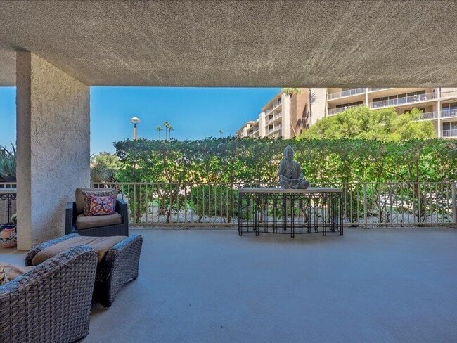 Building Photo - 899 Island Dr