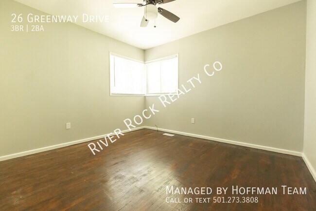 Building Photo - 26 Greenway Dr