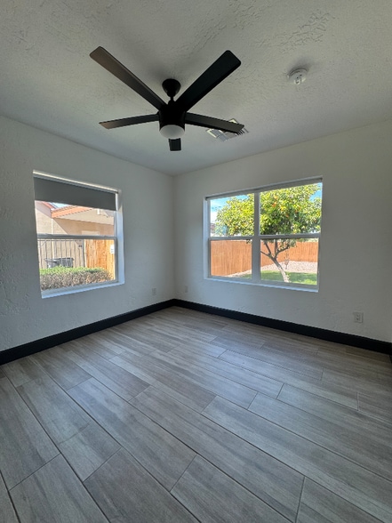 Building Photo - 1616 E Willetta St