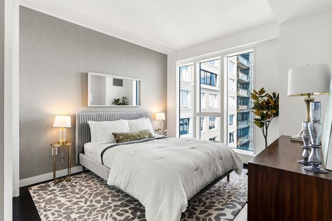 Building Photo - 150 Seaport Blvd