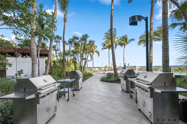 Building Photo - 2200 N Ocean Blvd
