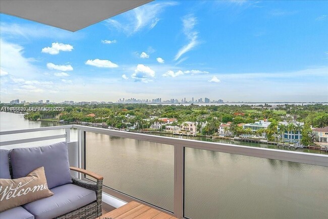 Building Photo - 5700 Collins Ave