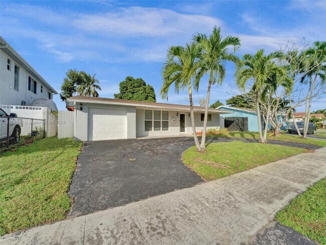 Primary Photo - 5 bedroom in Hollywood FL 33021