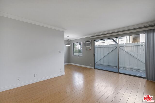 Building Photo - 11945 Darlington Ave