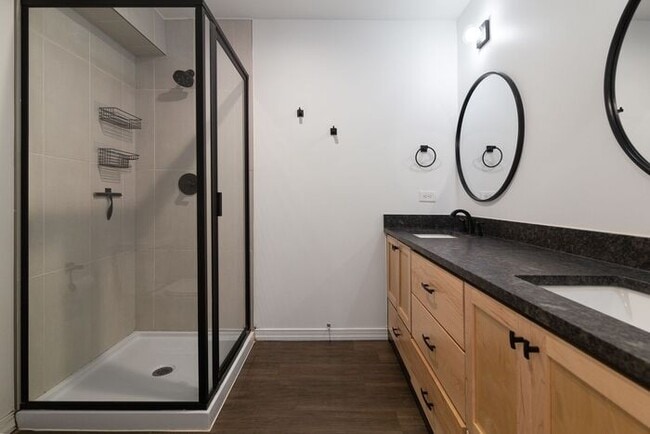 Building Photo - Brookside Bungalow!