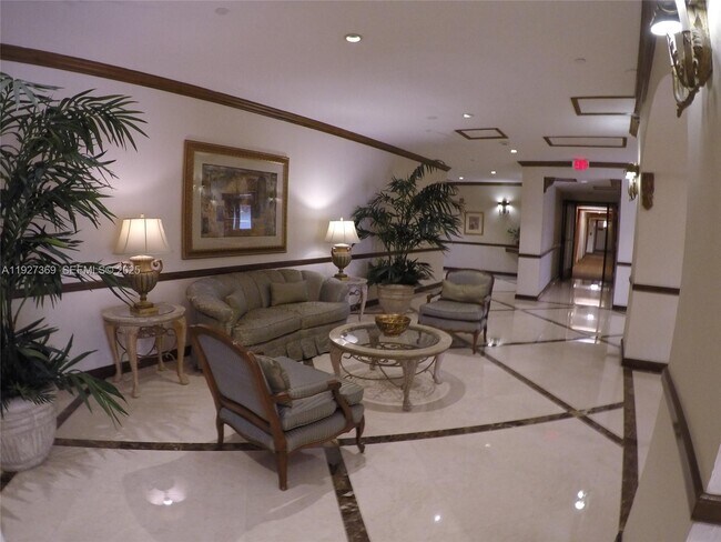 Building Photo - 18151 NE 31st Ct