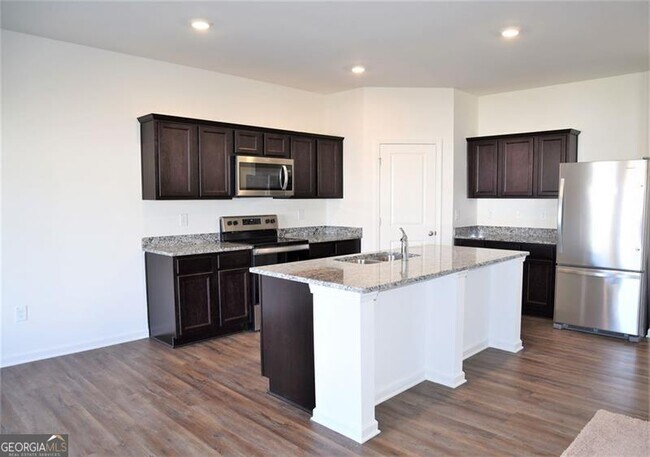 Building Photo - 4374 Kendrick Cir