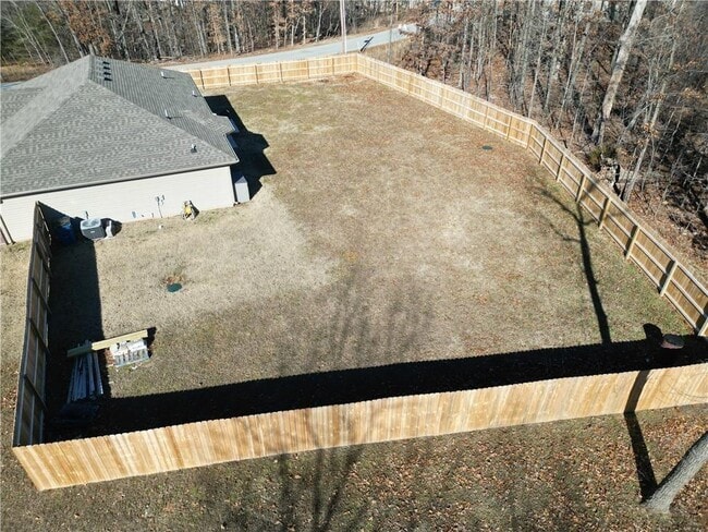 Building Photo - 3 S Kirby Dr