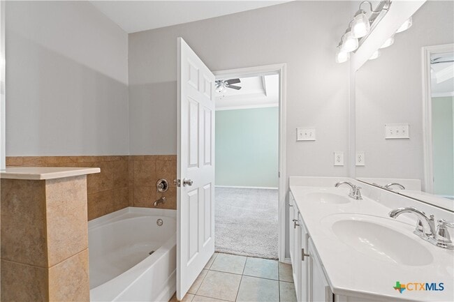 Building Photo - 9210 Sandyford Ct