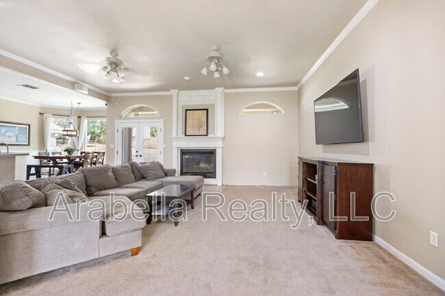 Building Photo - 1702 Shepherds Ranch