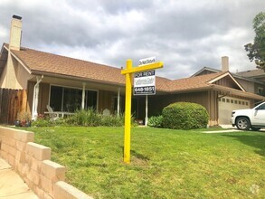 Building Photo - Updated Home just below Foothill!