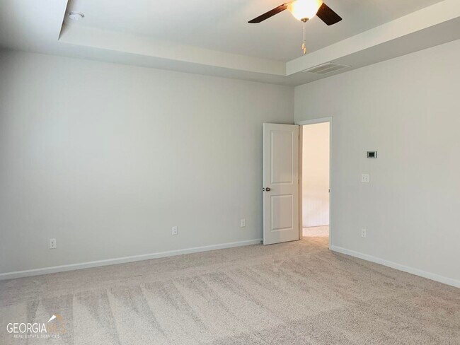 Building Photo - 7660 Tiberon Pkwy