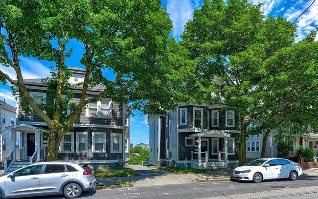 Building Photo - 285 Medford St