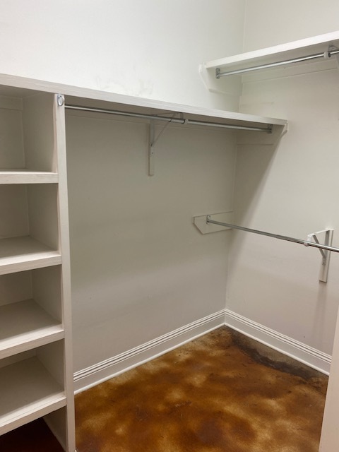 Master closet - 17139 Chenier Dr